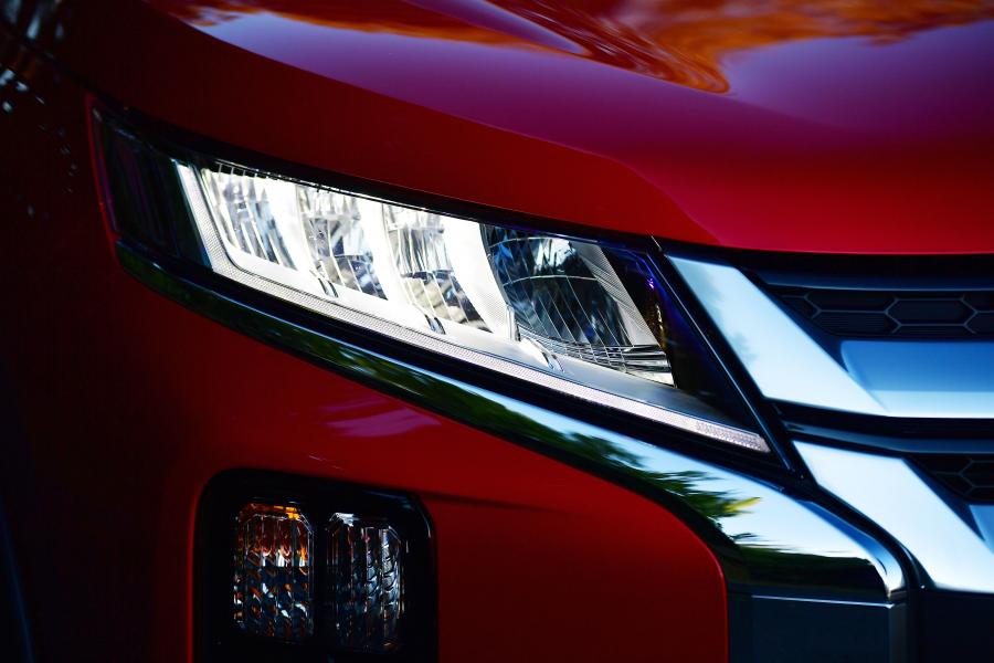 Детали экстерьера Mitsubishi ASX 2019 года  (WW) (фото 20 из 40)